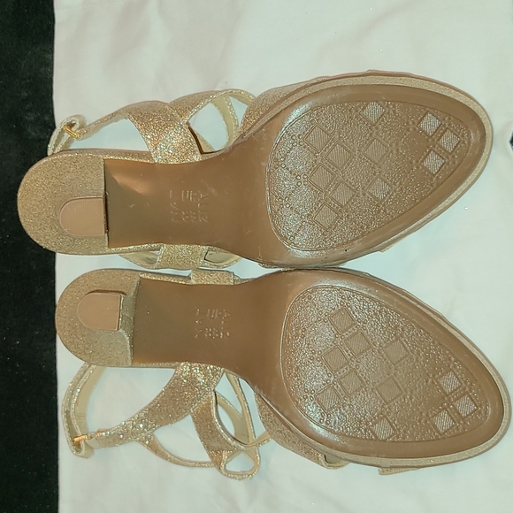 Naturalizer Baylor Glitter Gold Sandals - Picture 5 of 6